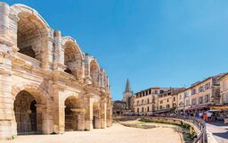 آرل (arles)فرانسه
