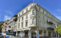 تور تفلیس - هتل ایساکا از کرمان